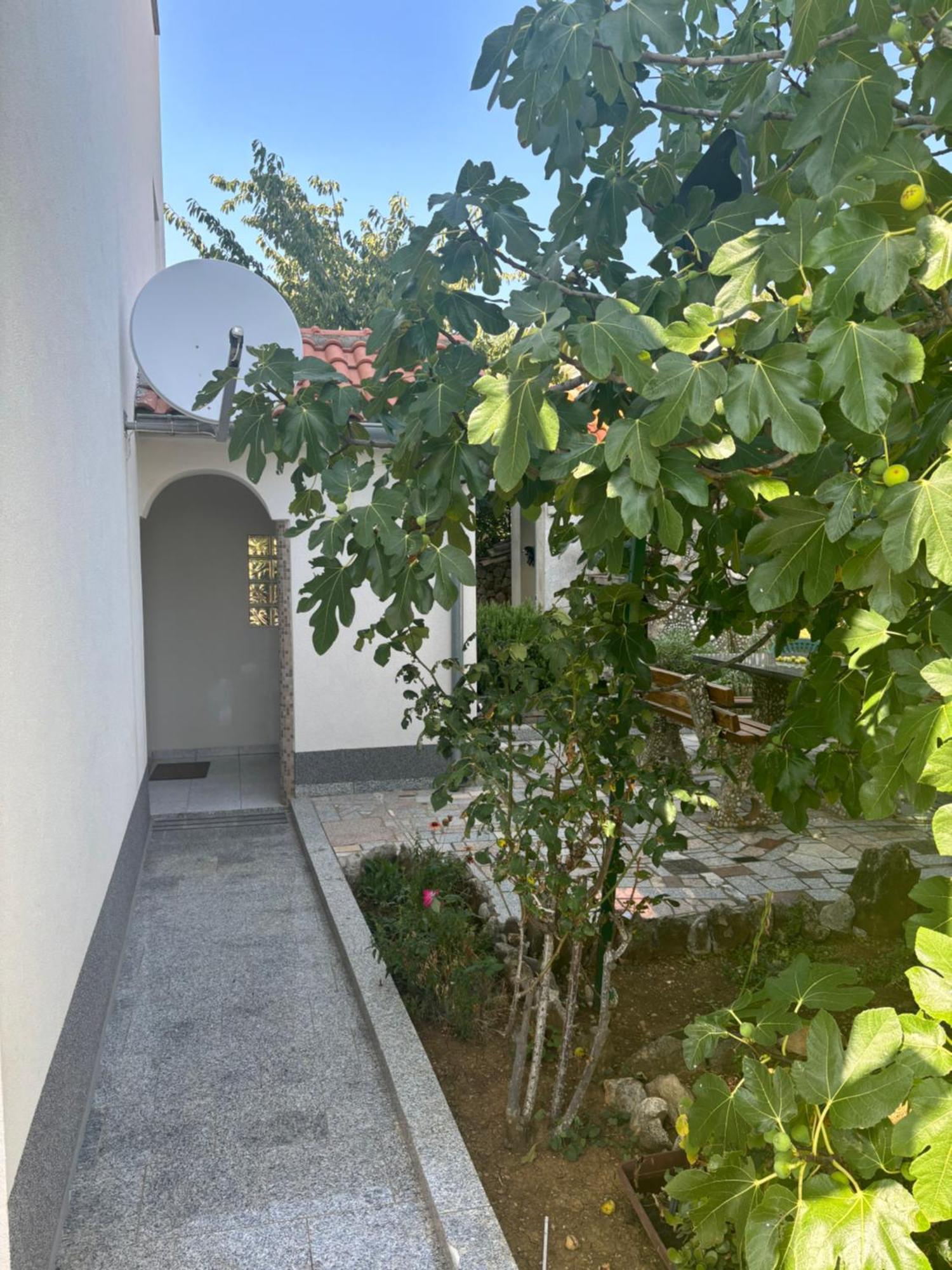 Villa Julian & Juliana Krk Town Buitenkant foto